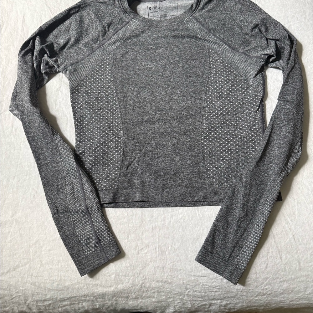FIGS Salta Charcoal cropped underscrub